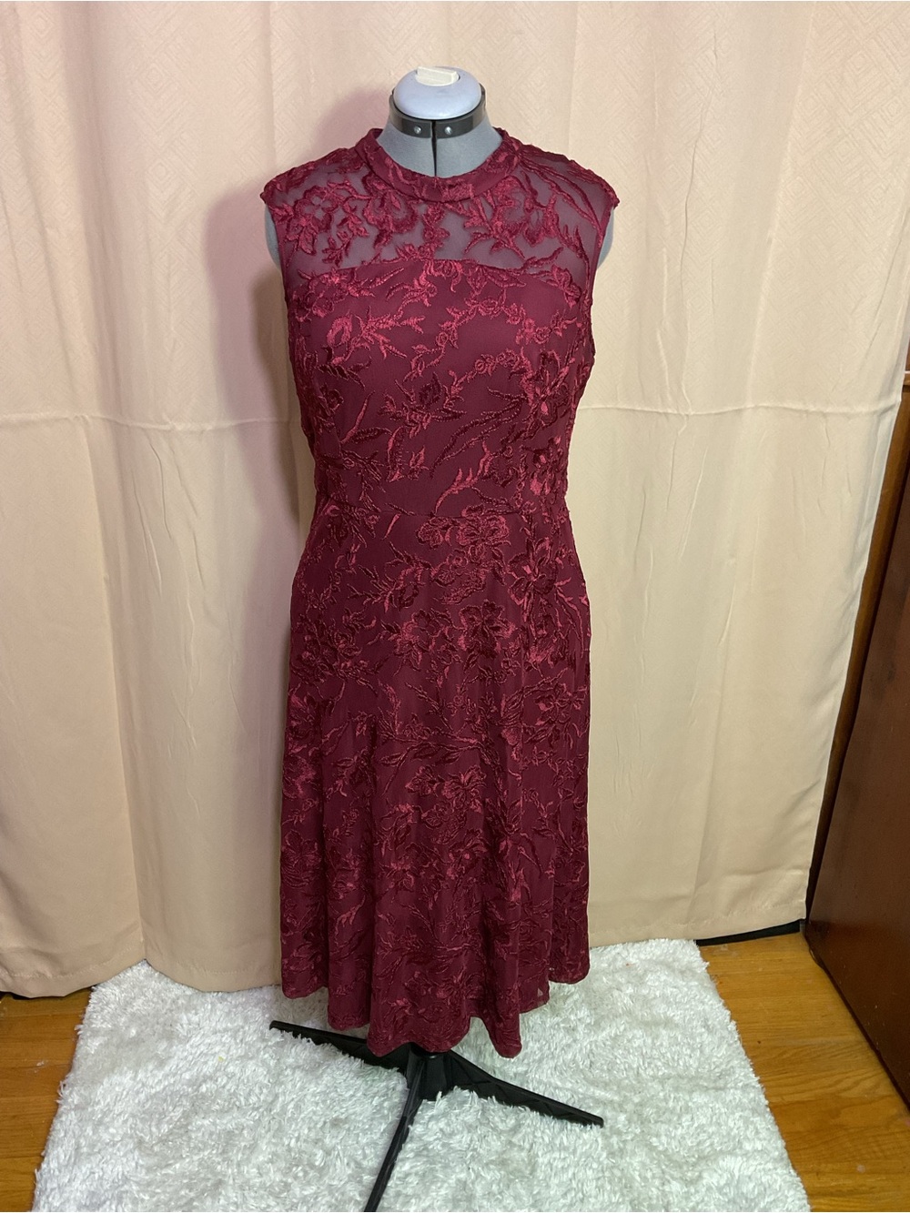JS Collections Joy Mock Neck Embroidered Mesh Cocktail Dress - Picture 4 of 14